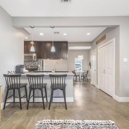 Cozy 2 Bed Townhome Near The Hospital Lafayette Εξωτερικό φωτογραφία