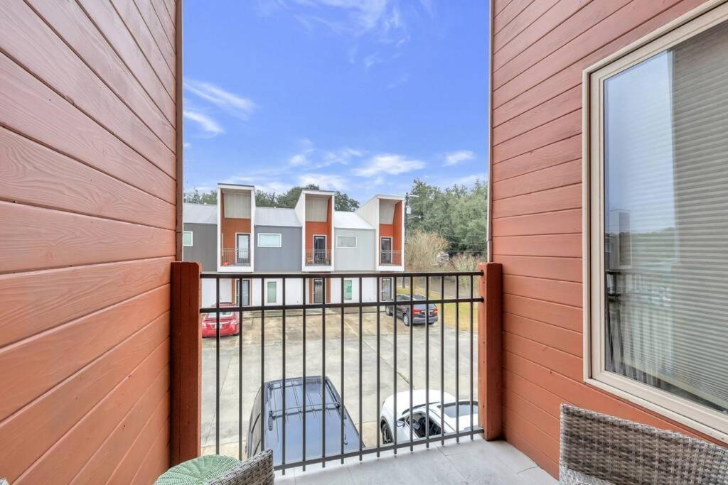 Cozy 2 Bed Townhome Near The Hospital Lafayette Εξωτερικό φωτογραφία